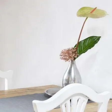 Apartamento Sleeps 2 Wifi Uga