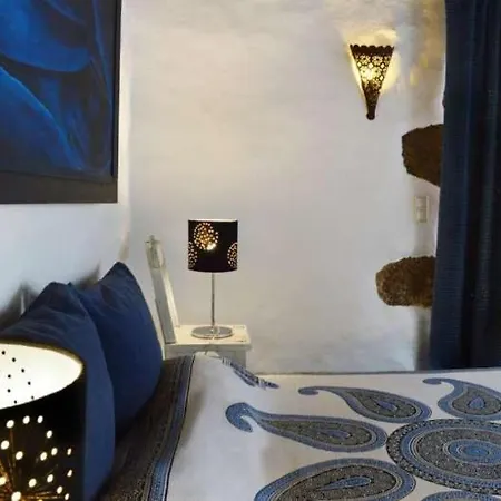 Sleeps 2 Wifi Uga