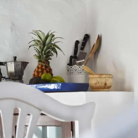 Sleeps 2 Wifi Apartamento Uga