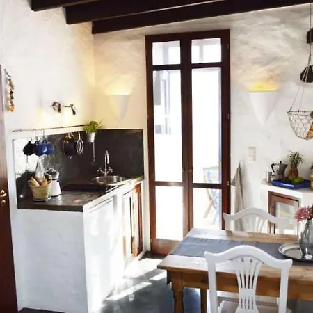 Sleeps 2 Wifi Apartamento Uga